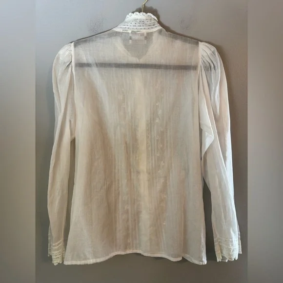 Vintage Neiman Marcus White Lace Detail Button Down Blouse Size XS/S - Picture 2 of 11